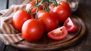 Tomat Menjadi Buah Yang MEnyehatkan Dan Mudah Didapatkan